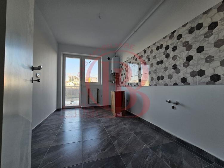 Apartament cu 3 camere semidecomandat în Theodor Pallady