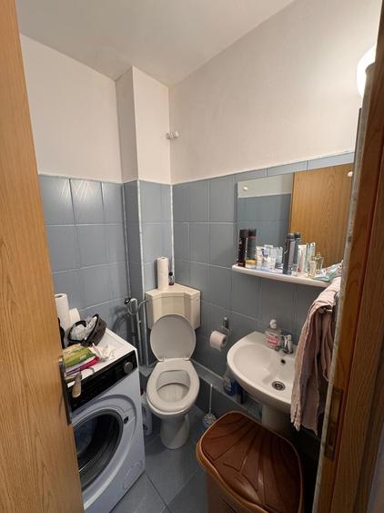 Apartament cu 3 camere decomandat în Vitrometan