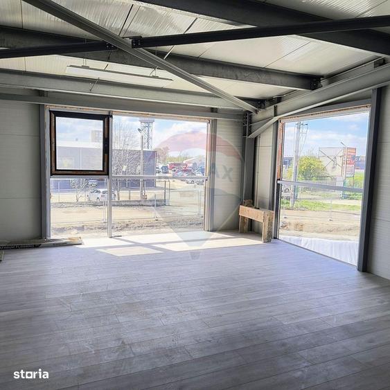 Spațiu comercial, de 595 mp, în Central