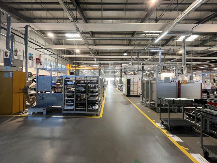 Spațiu industrial, de 7,858 mp, în Buziaș