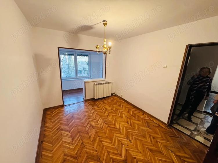Apartament cu 3 camere decomandat în Kiseleff