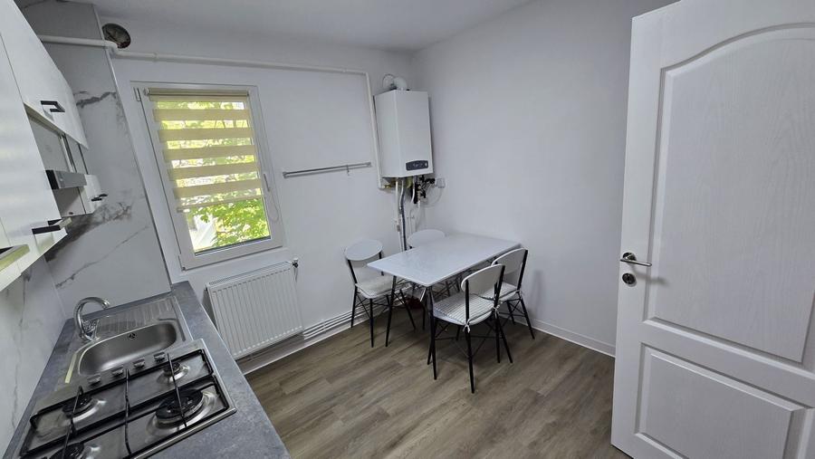 Apartament cu 2 camere semidecomandat în Central