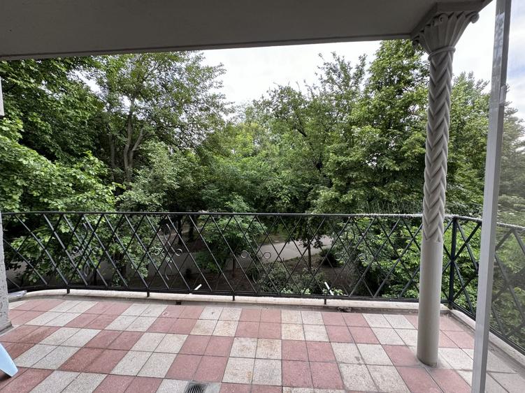 Apartament cu 3 camere decomandat, mobilat în Cișmigiu
