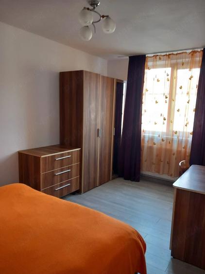 Garsonieră decomandată în Precista