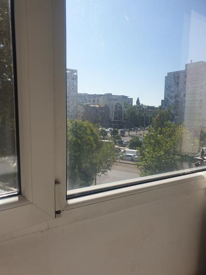 Apartament cu 2 camere semidecomandat în Șerban Vodă