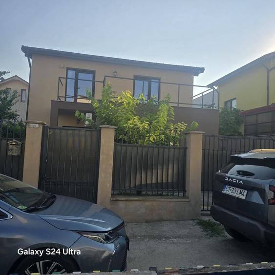 Casă cu 4 camere în Năvodari Tabără