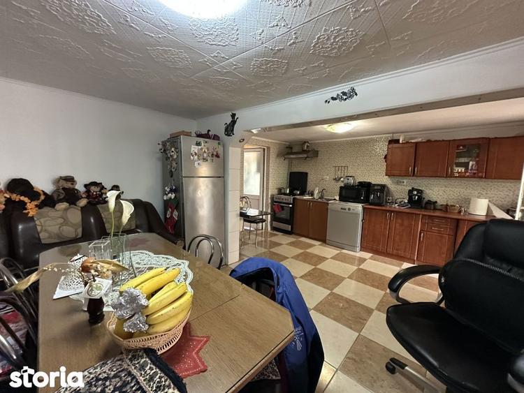 Casă cu 6 camere cu Teren 350 Mp în Ighiu