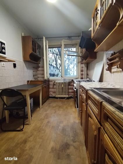 Apartament cu 2 camere decomandat în Vitan