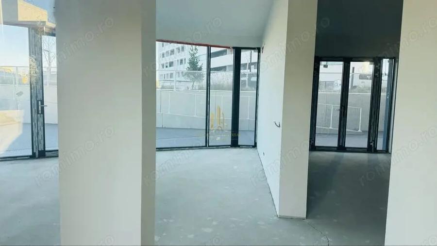 Spațiu comercial, de 400 mp, în Universității