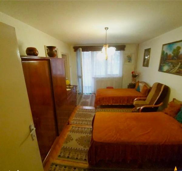 Apartament cu 2 camere decomandat, mobilat în Dâmbu Pietros