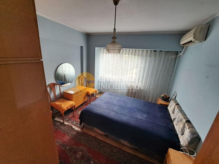 Apartament cu 4 camere semidecomandat, mobilat în Bd. Independenței