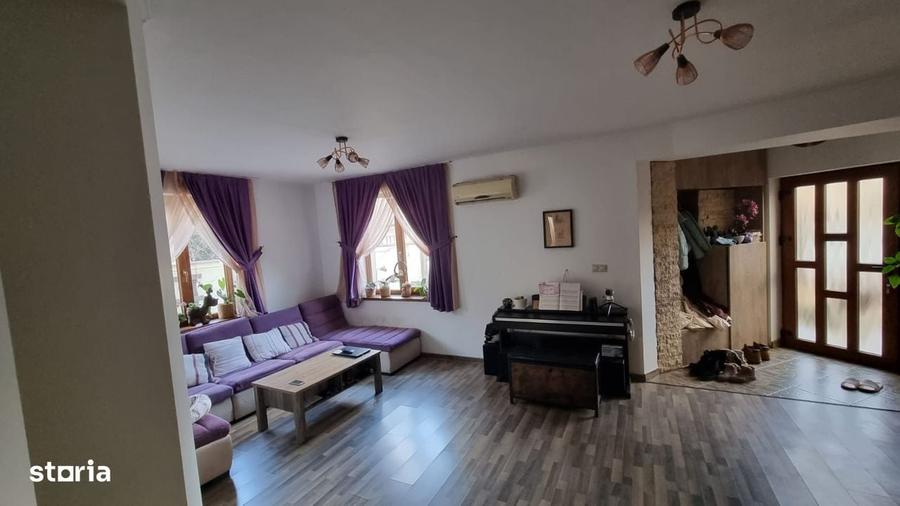 Casă cu 4 camere cu Teren 175 Mp în Central