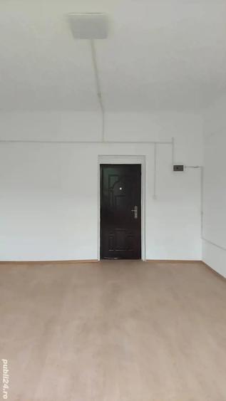 Spațiu comercial, de 28 mp, în Centrul Civic