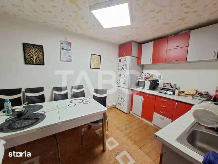 Casa cu 6 camere 720 mp teren in sat Bungard din judetul Sibiu - 3