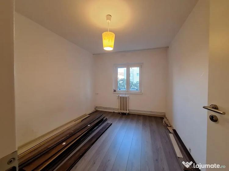 Apartament cu 3 camere decomandat în Dorobanților