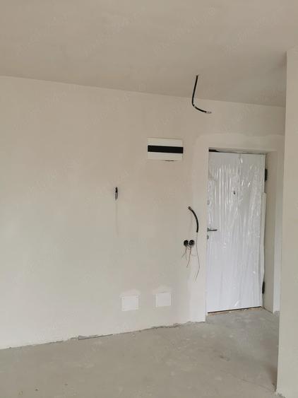 Apartament cu 2 camere semidecomandat în Mărăști