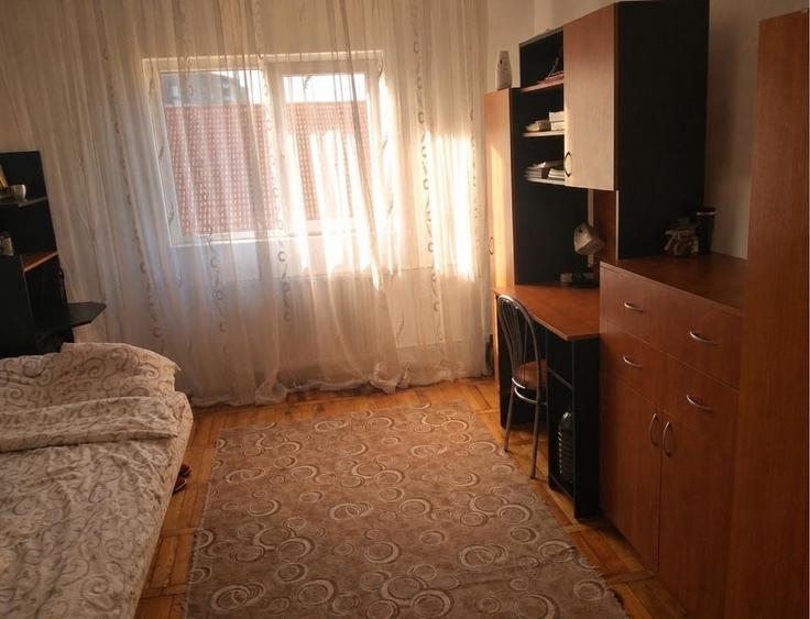 Garsonieră decomandată în Take Ionescu