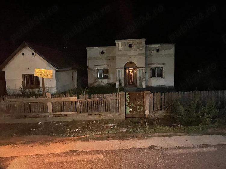Casă cu 2 camere cu Teren 3000 Mp în Dezrobiți
