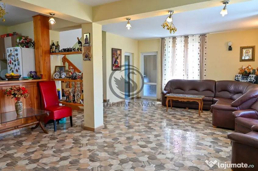 Casă cu 3 camere cu Canalizare în Cheia