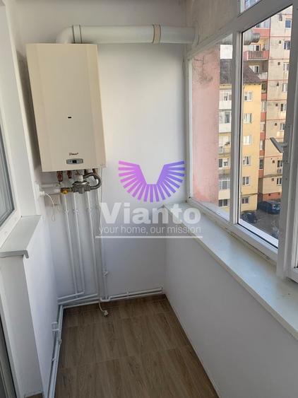 Apartament cu 3 camere decomandat, mobilat în Vasile Aaron