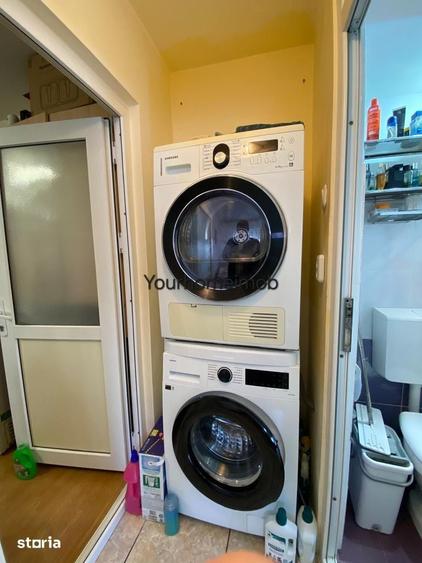 Apartament cu 3 camere semidecomandat în Craiovița Nouă