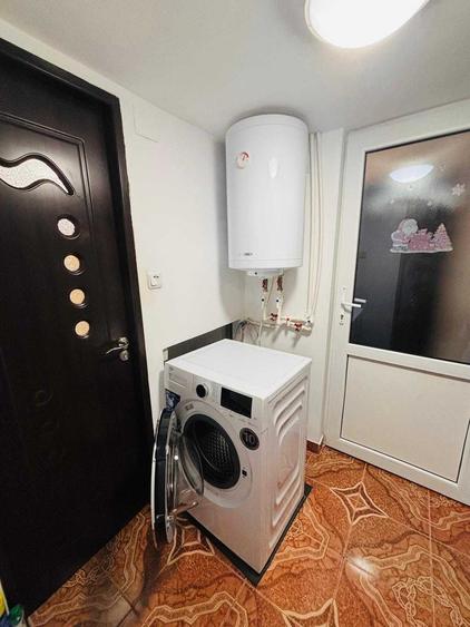 Casă cu 3 camere decomandat în Frăsinet