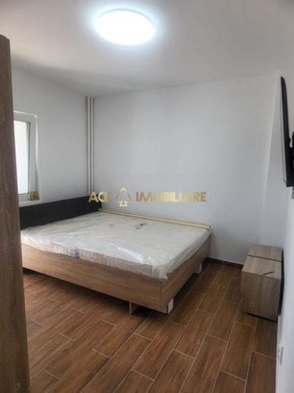 Apartament cu 2 camere decomandat, mobilat în Costin Georgian