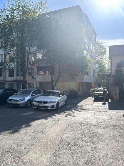 Apartament cu 2 camere semidecomandat în Piața Centrală