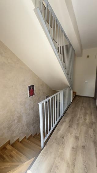 Duplex cu 4 camere cu Canalizare în Dâmbul Rotund