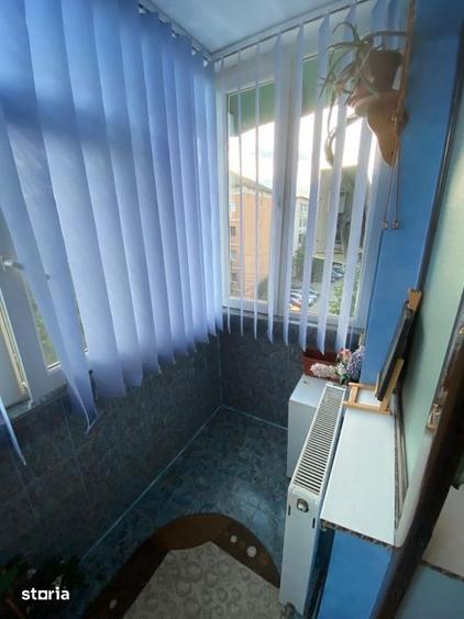 Apartament cu 3 camere decomandat în Siloz