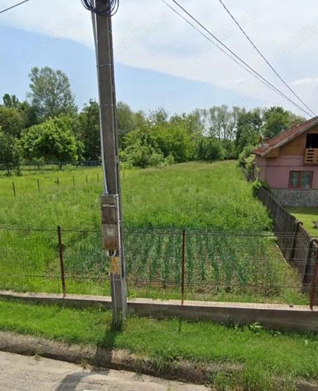 Teren de 2180 mp, în Vulcana-Pandele