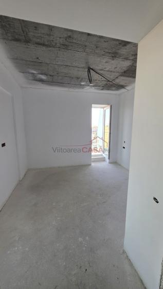 Apartament cu 3 camere decomandat în Parcul Carol