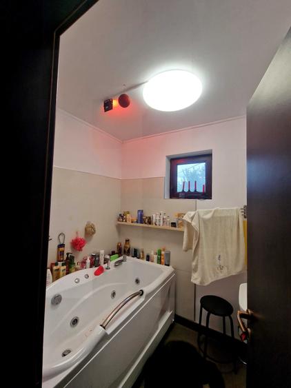 Casă cu 4 camere în Poiana