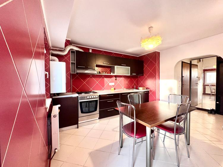 Apartament cu 3 camere decomandat în Calea Călărașilor