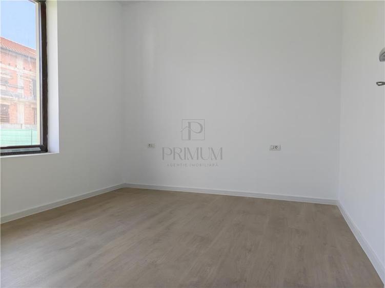 Duplex cu 4 camere cu Canalizare în Moșnița Nouă