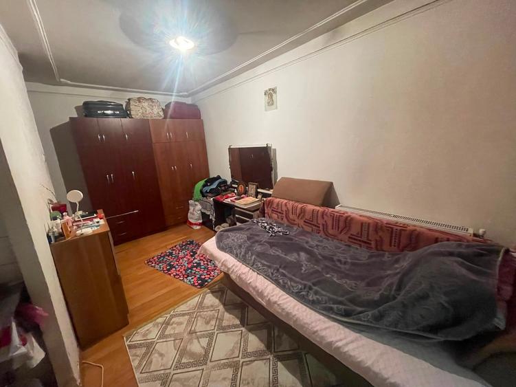 Garsonieră decomandată în Podul de Piatră