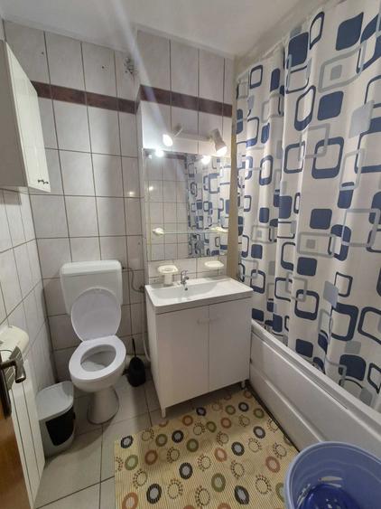 Apartament cu 2 camere decomandat în P-ța Gorjului