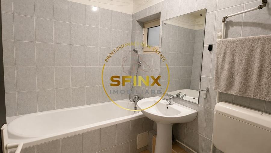 Apartament cu 4 camere semidecomandat, mobilat în Politehnica