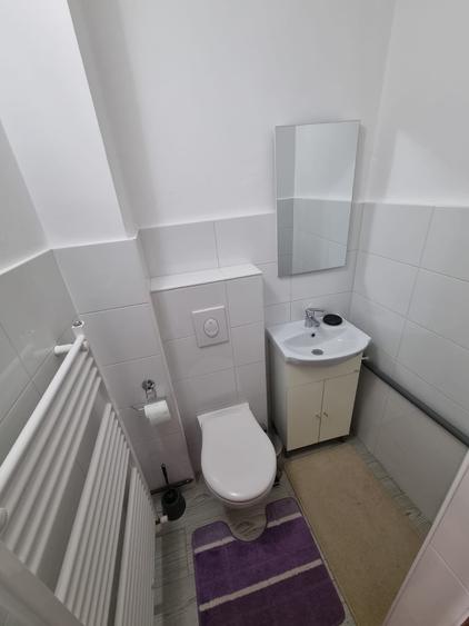 Apartament cu 3 camere decomandat în Cetate