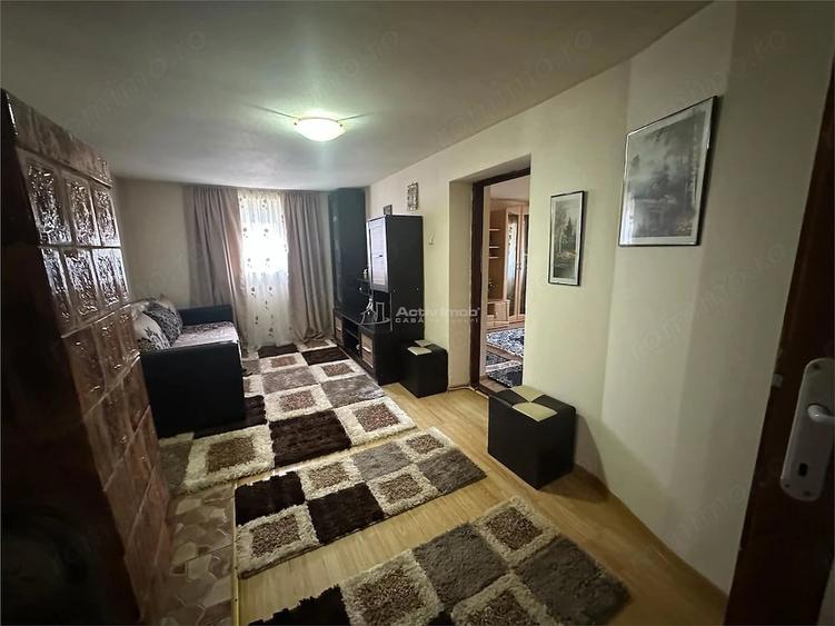 Casă cu 5 camere cu Teren 1500 Mp în Doclin