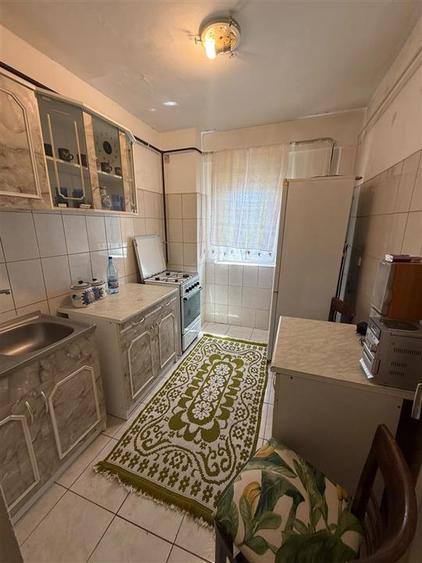 Apartament cu 4 camere decomandat în Mircea cel Bătrân