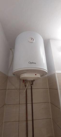 Garsonieră decomandată în Tei