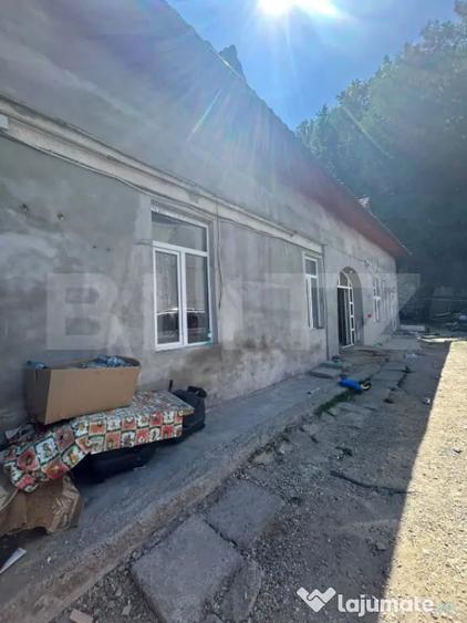 Casă cu 3 camere cu Teren 360 Mp în Central