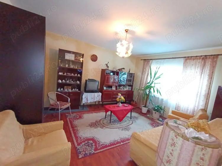 Apartament cu 3 camere decomandat în Câmpulung Muscel