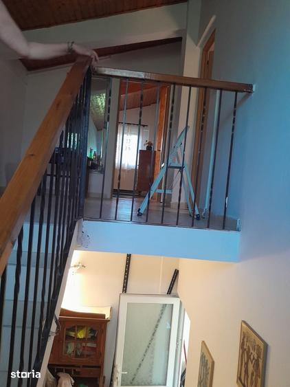 Casă cu 5 camere cu Teren 2100 Mp în Stoenești