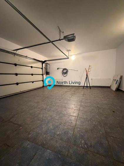 Duplex cu 6 camere cu Canalizare în Central