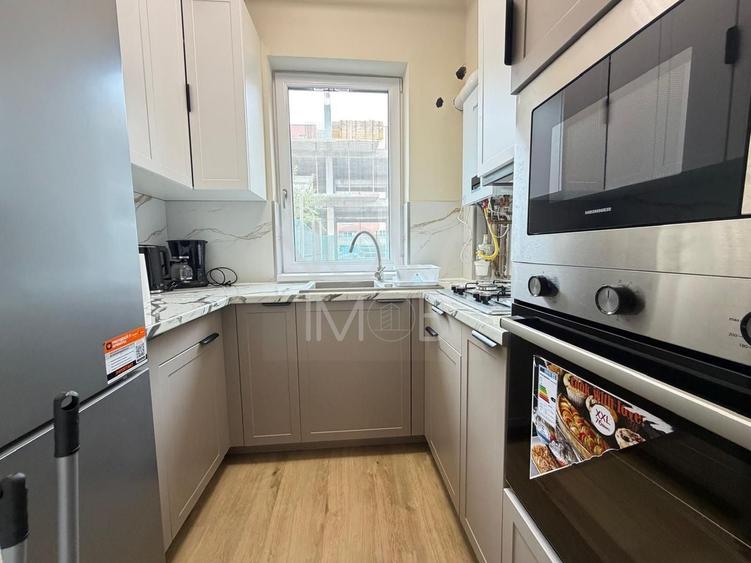 Apartament cu 3 camere semidecomandat, mobilat în Turnișor