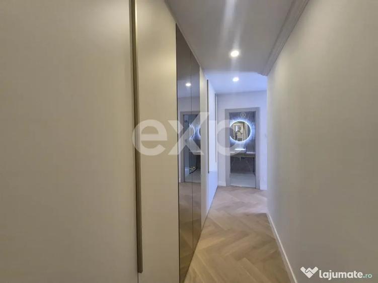 Apartament cu 4 camere decomandat în Central