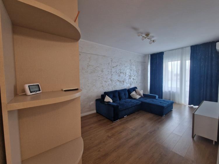 Apartament cu 2 camere decomandat în Podu Roș