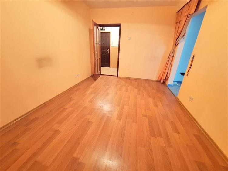 Apartament 2 semidecomandate, etaj 3 din 4, zona Miron Costin - 10